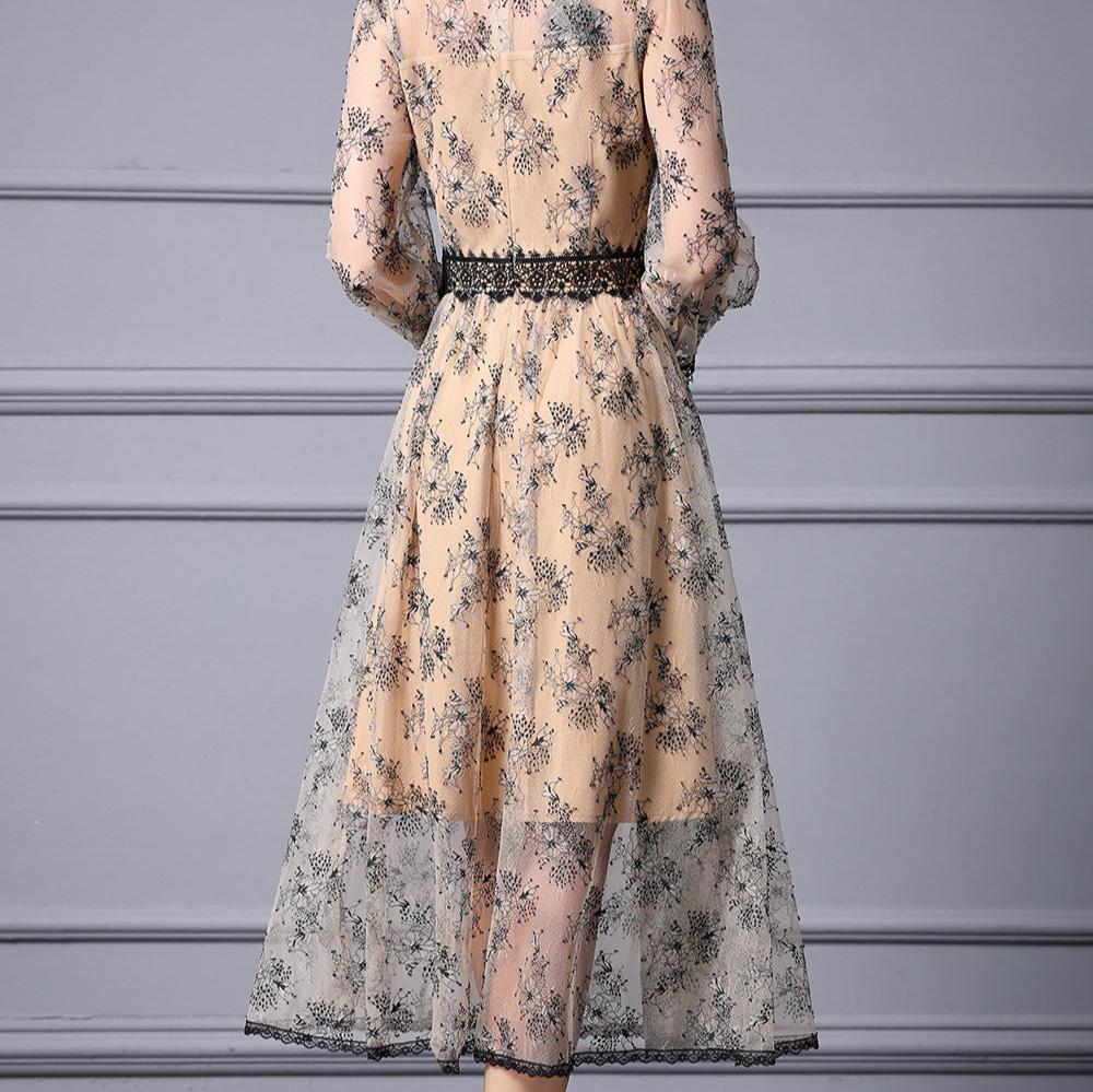 Sier lace dress